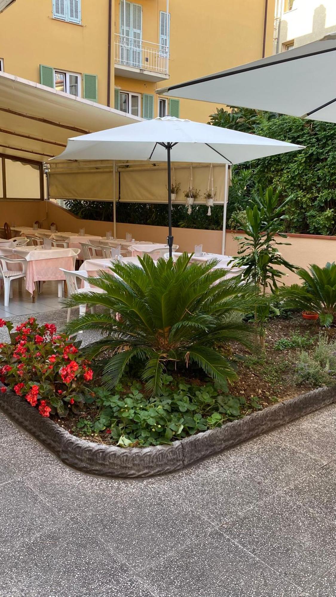 Hotel Fiorenza & Banksia Meuble Alassio Eksteriør billede