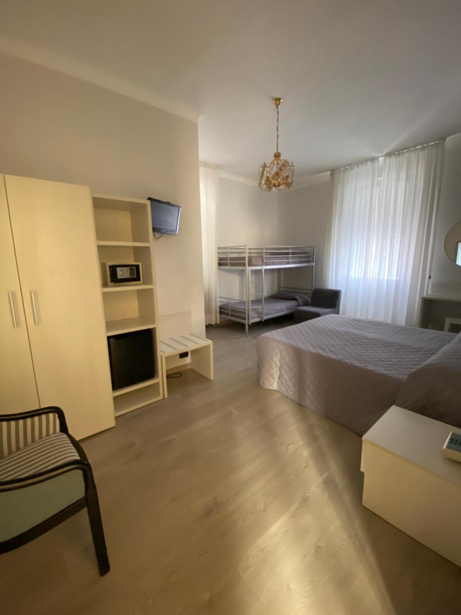 Hotel Fiorenza & Banksia Meuble Alassio Eksteriør billede