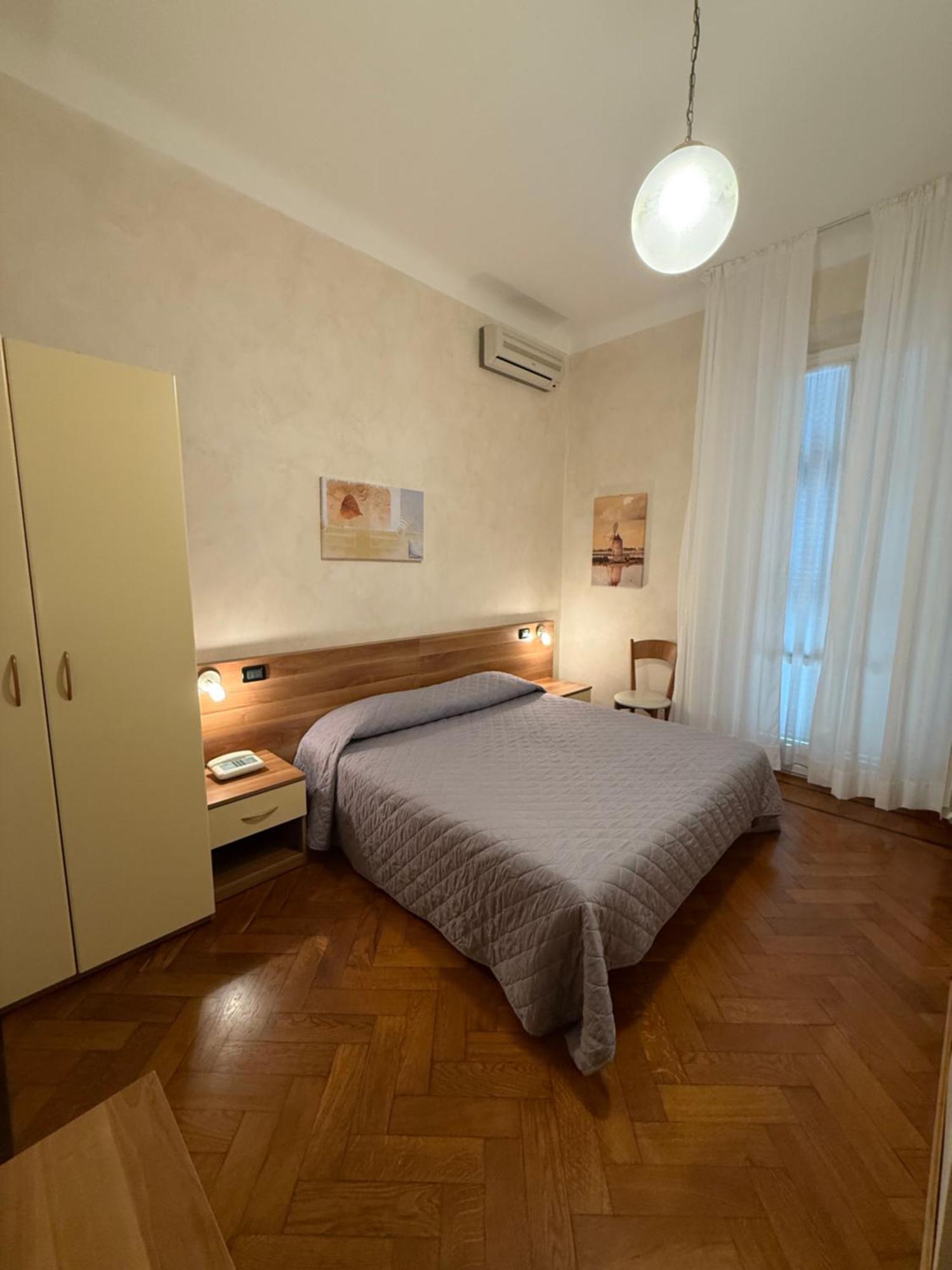 Hotel Fiorenza & Banksia Meuble Alassio Eksteriør billede